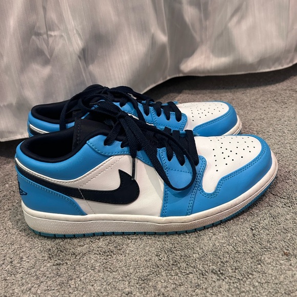 Jordan Shoes - Air Jordan 1 Low ‘UNC’